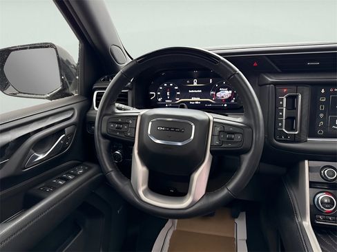 Used 2024 GMC Yukon Denali image 15