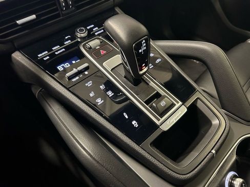 Certified 2022 Porsche Cayenne image 22