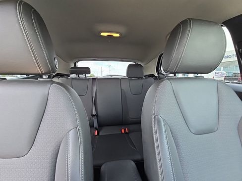 Used 2025 Buick Encore GX Preferred FWD image 36