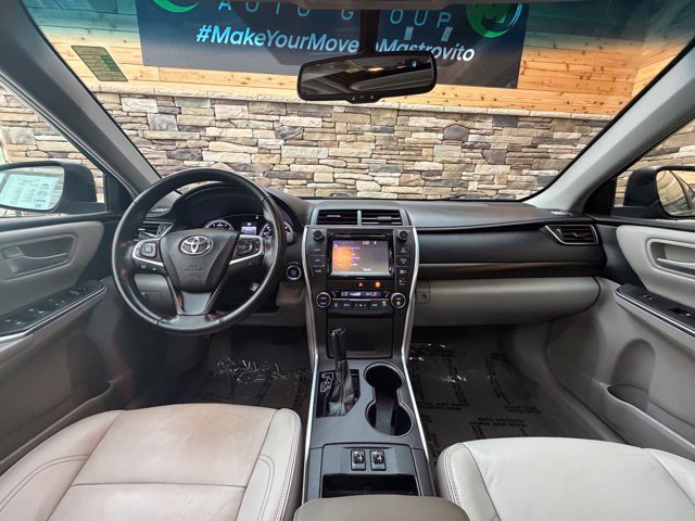 Used 2016 Toyota Camry XLE w/ Moonroof Package FWD image 21