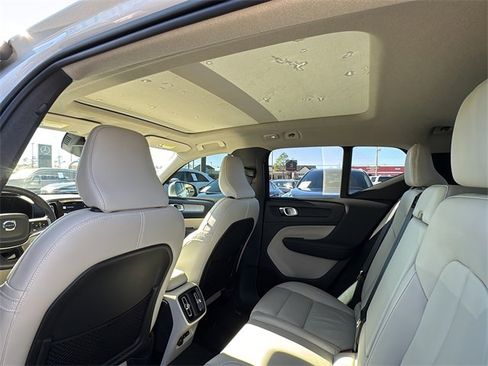 Used 2023 Volvo XC40 B5 Ultimate w/ Protection Package Premier image 13