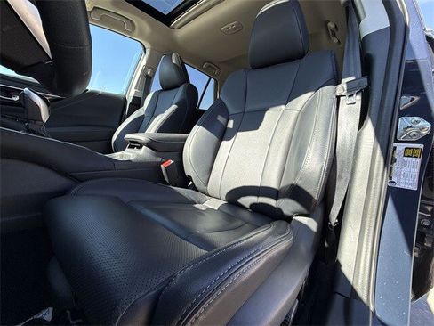 Used 2025 Subaru Outback Limited image 11