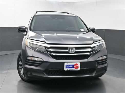 Used 2018 Honda Pilot Touring image 43