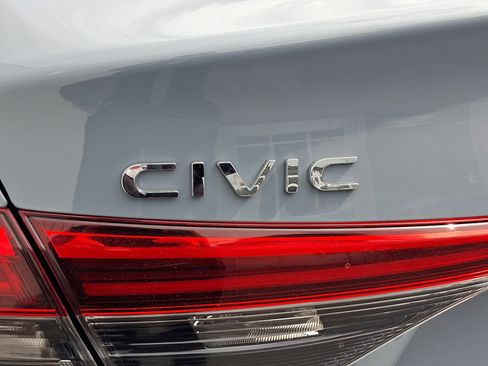 Used 2023 Honda Civic Sport image 23