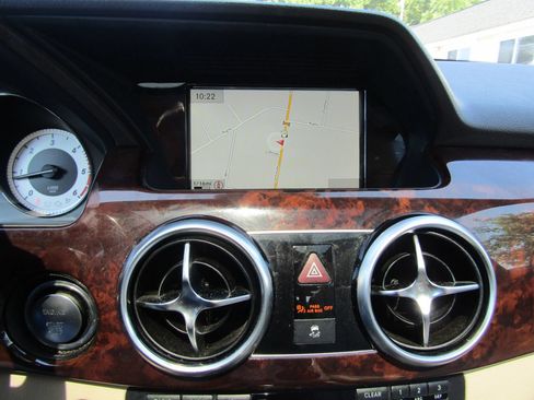 Used 2014 Mercedes-Benz GLK 250 BlueTEC 4MATIC image 21