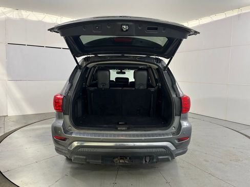 Used 2018 Nissan Pathfinder Platinum image 13