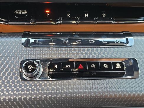 Used 2025 Lincoln Aviator Black Label w/ Jet Appearance Package image 24