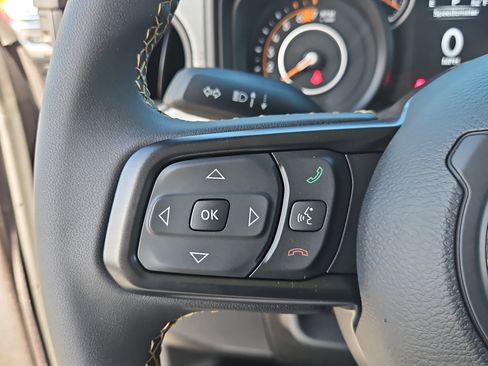 Used 2024 Jeep Wrangler Sport S image 16