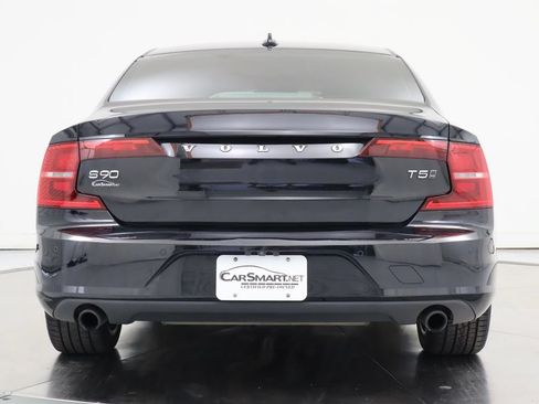 Used 2018 Volvo S90 T5 Momentum w/ Convenience Package AWD/4WD image 4