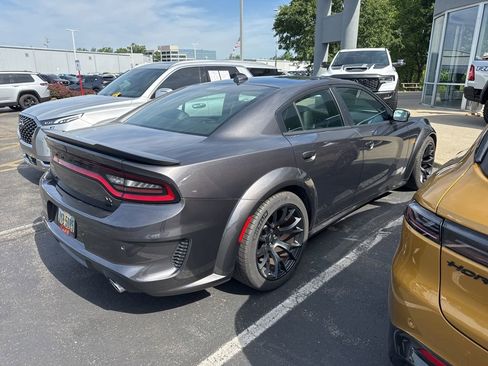 Used 2022 Dodge Charger Scat Pack RWD image 3
