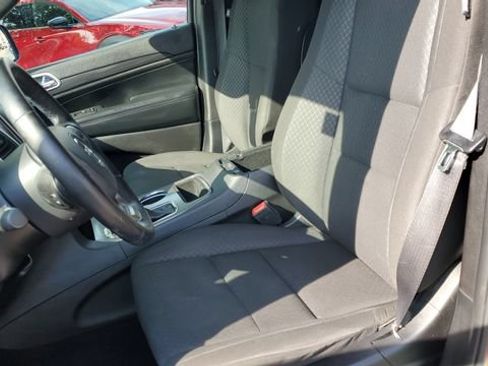 Certified 2021 Jeep Grand Cherokee Laredo w/ Security & Convenience Group AWD/4WD image 19