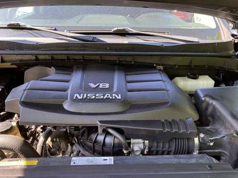 Used 2019 Nissan Titan SL AWD/4WD image 32