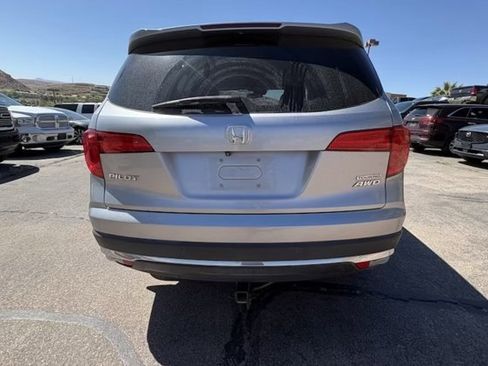 Used 2017 Honda Pilot Touring image 4