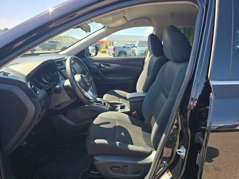 Used 2019 Nissan Rogue SV AWD/4WD image 9