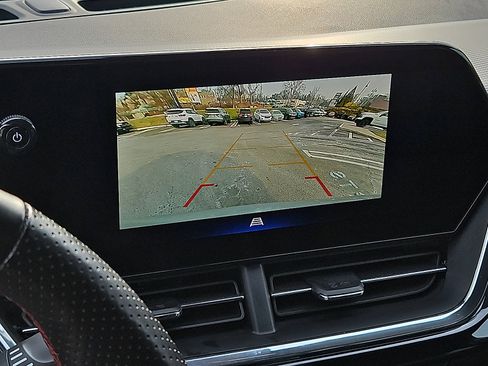 Used 2025 Chevrolet Trax RS w/ Driver Confidence Package image 17