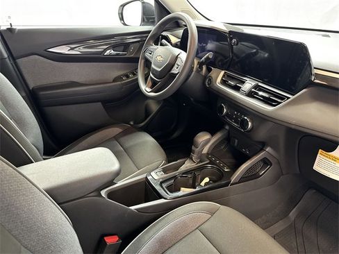 Used 2026 Chevrolet TrailBlazer LS w/ LS Convenience Package image 26