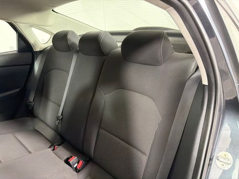 Used 2019 Kia Forte LXS FWD image 18