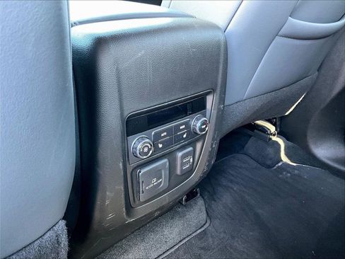 Used 2024 Buick Enclave Premium AWD/4WD image 12