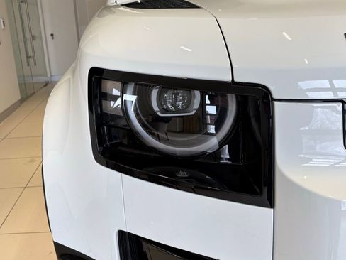 New 2026 Land Rover Defender 130 X-Dynamic SE AWD/4WD image 8