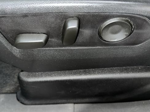 Used 2021 Chevrolet Tahoe Premier w/ Premium Package image 23