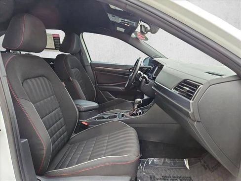 Used 2019 Volkswagen Jetta GLI FWD image 21
