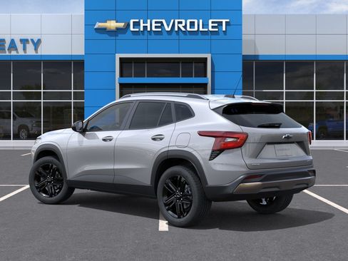 New 2026 Chevrolet Trax ACTIV w/ Sunroof Package FWD image 3