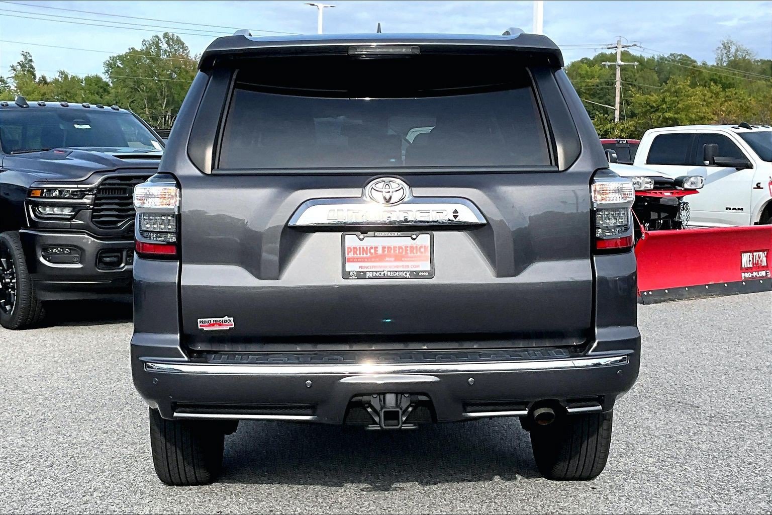 Used 2023 Toyota 4Runner Limited AWD/4WD image 4