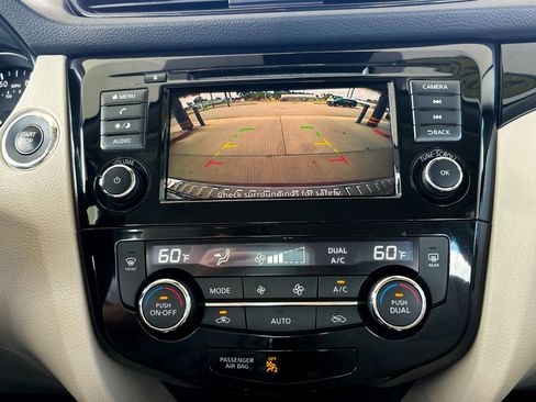 Used 2020 Nissan Rogue Sport SV w/ All-Weather Package image 23