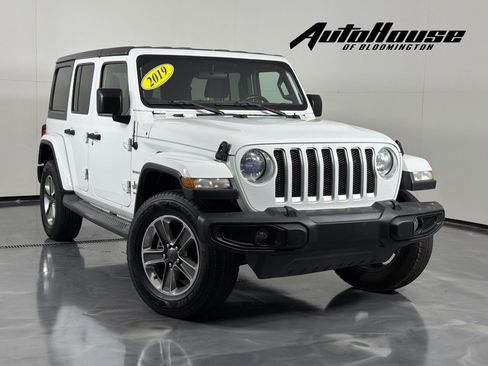 Used 2019 Jeep Wrangler Unlimited Sahara AWD/4WD image 1