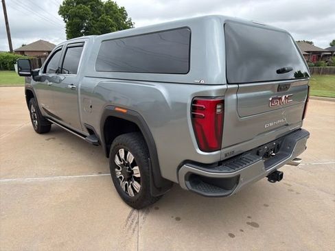 Used 2024 GMC Sierra 2500 Denali w/ Technology Package AWD/4WD image 3
