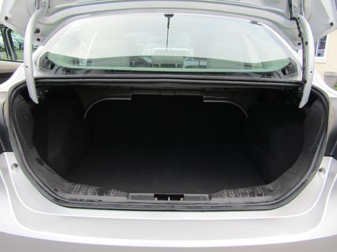 Used 2013 Ford Focus SE w/ SE Winter Pkg FWD image 18