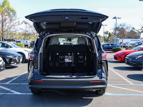 Certified 2024 Toyota Sienna LE image 25