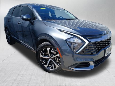 Used 2023 Kia Sportage EX image 2