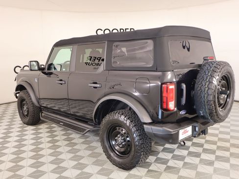 Used 2022 Ford Bronco Black Diamond image 22