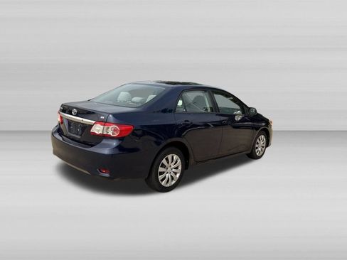 Used 2012 Toyota Corolla LE FWD image 4