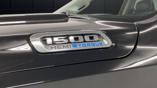 Used 2022 RAM 1500 Laramie AWD/4WD image 45