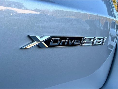 Certified 2025 BMW X1 xDrive28i w/ Technology Package image 9