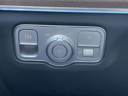 Certified 2024 Mercedes-Benz GLS 450 4MATIC image 26