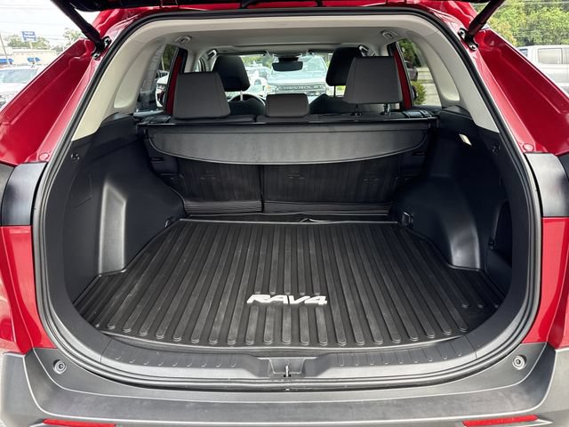 Used 2025 Toyota RAV4 XLE w/ Convenience Package FWD image 31