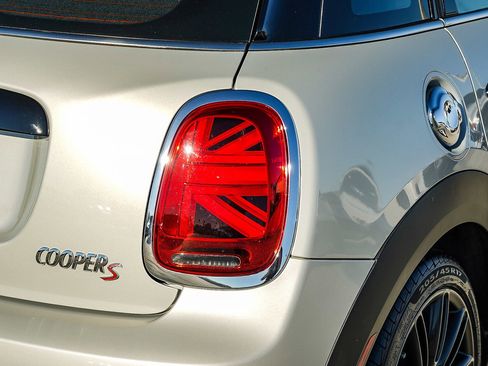 Used 2023 MINI Cooper S image 8