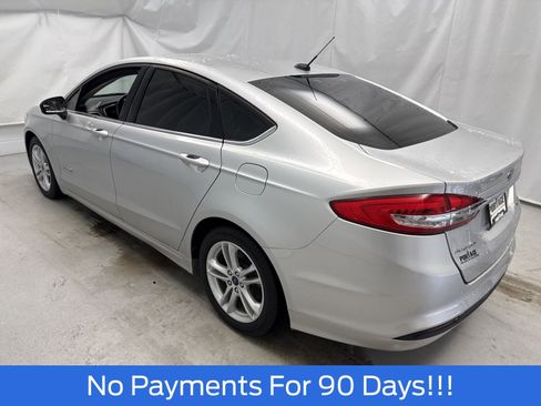 Used 2018 Ford Fusion S image 4