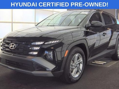 Used 2026 Hyundai Tucson SE FWD image 1