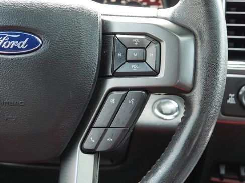 Used 2018 Ford F150 Lariat w/ Equipment Group 502A Luxury AWD/4WD image 18