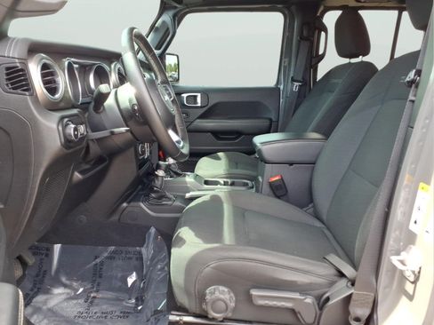 Used 2020 Jeep Wrangler Unlimited Sahara AWD/4WD image 15
