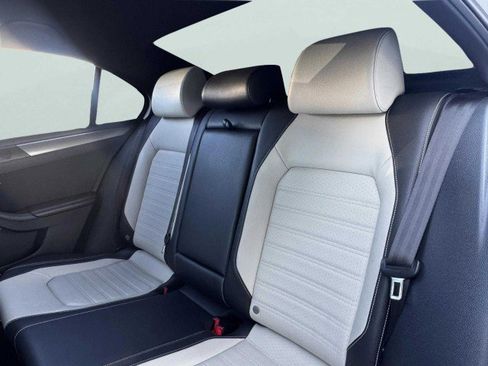 Used 2016 Volkswagen Jetta Sport image 35