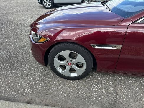 Used 2017 Jaguar XE RWD image 3