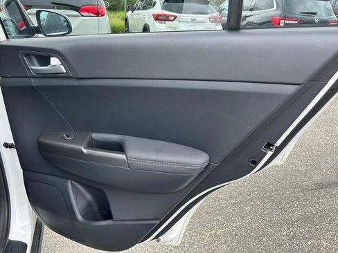 Used 2022 Kia Sportage LX image 28