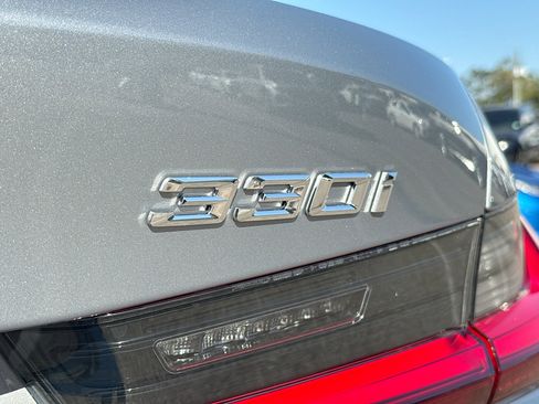 New 2026 BMW 330i Sedan w/ Convenience Package image 11