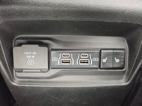 Used 2024 Jeep Grand Cherokee Limited w/ Luxury Tech Group II AWD/4WD image 11