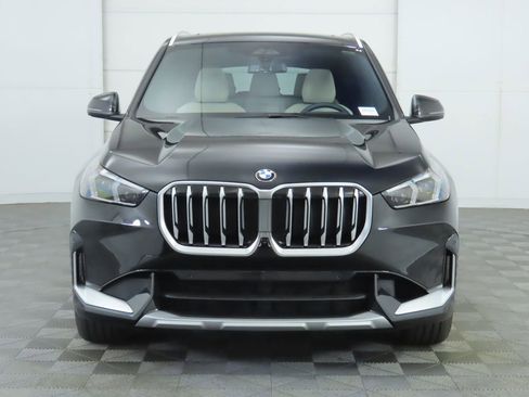 Used 2025 BMW X1 xDrive28i w/ Premium Package image 3